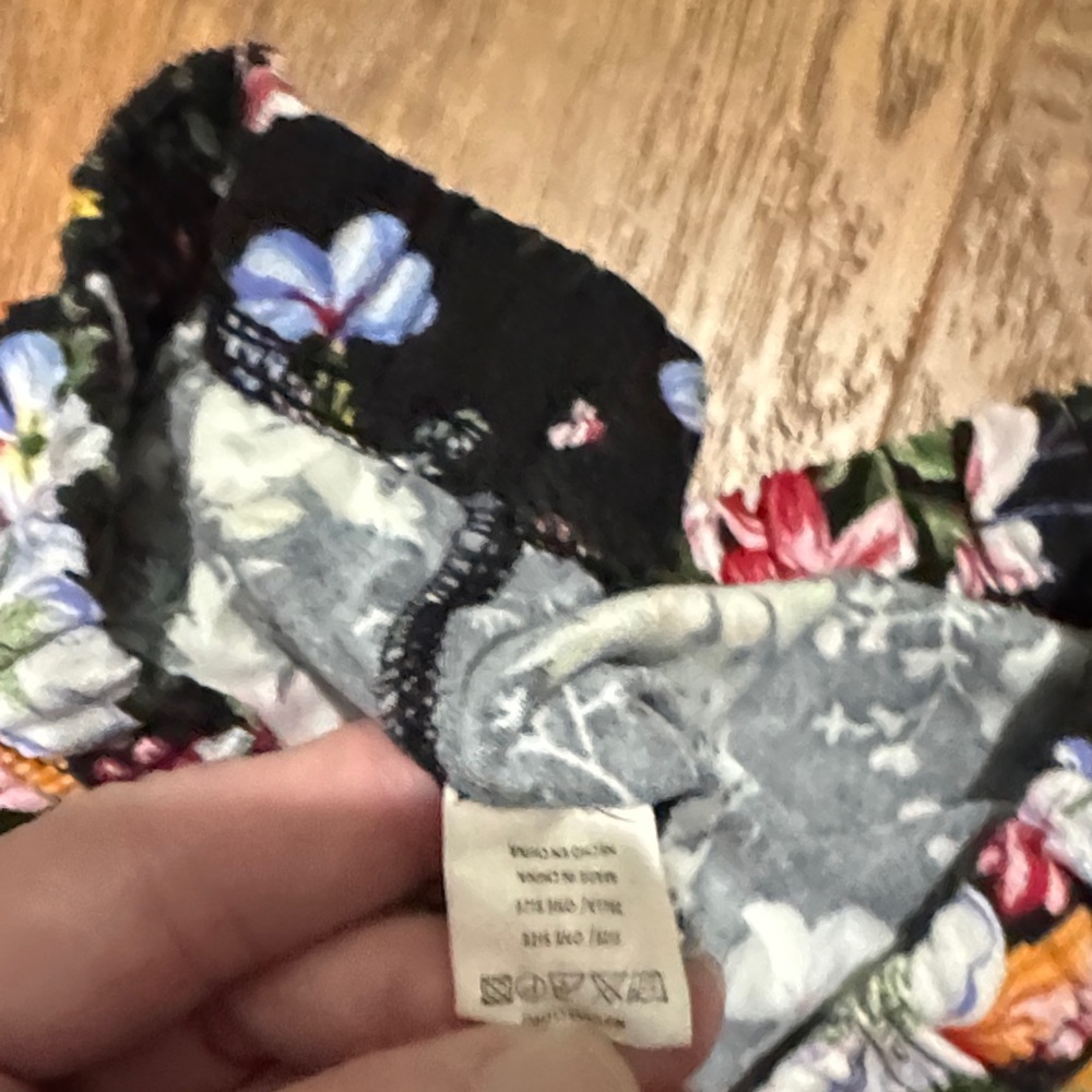 Infinity Raine Floral Print Black Leggings - Picture 2 of 3